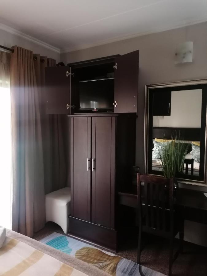 Appartamento Reliwave Pty Ltd Bloemfontein Esterno foto